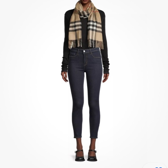 burberry scarf cashmere authentic , Made In Scotland, 100% Cashmere.. - Picture 2 of 9